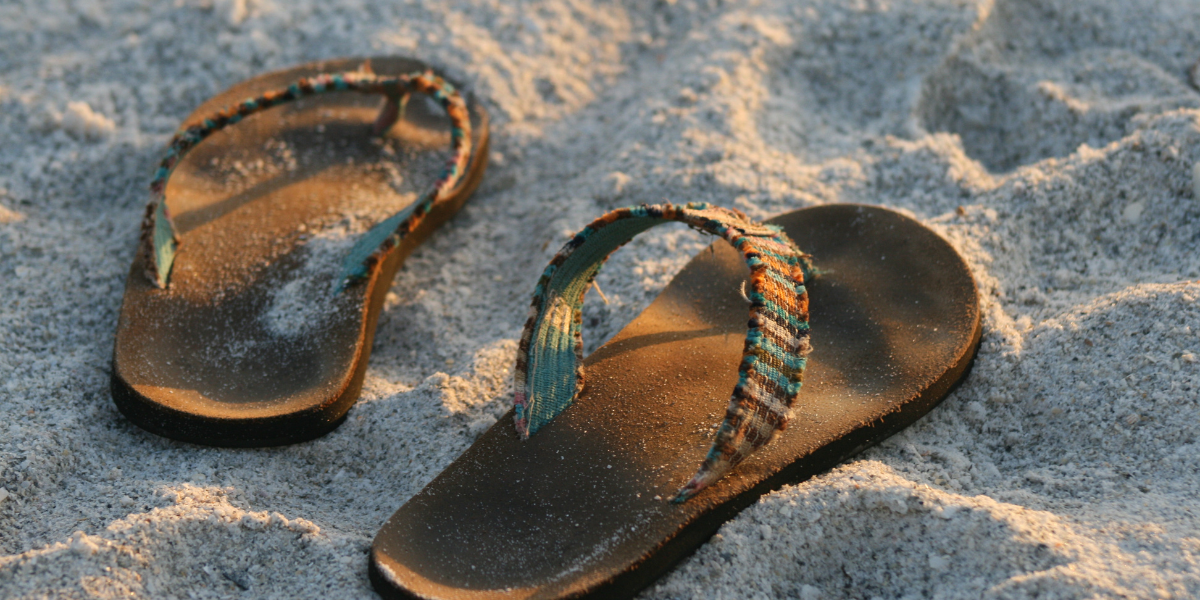 Mag je met slippers achter het stuur